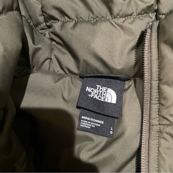 Mens The North Face Bubble Down Jacket In Green. Gently Used. Great Condition. - Picture 3 of 5
